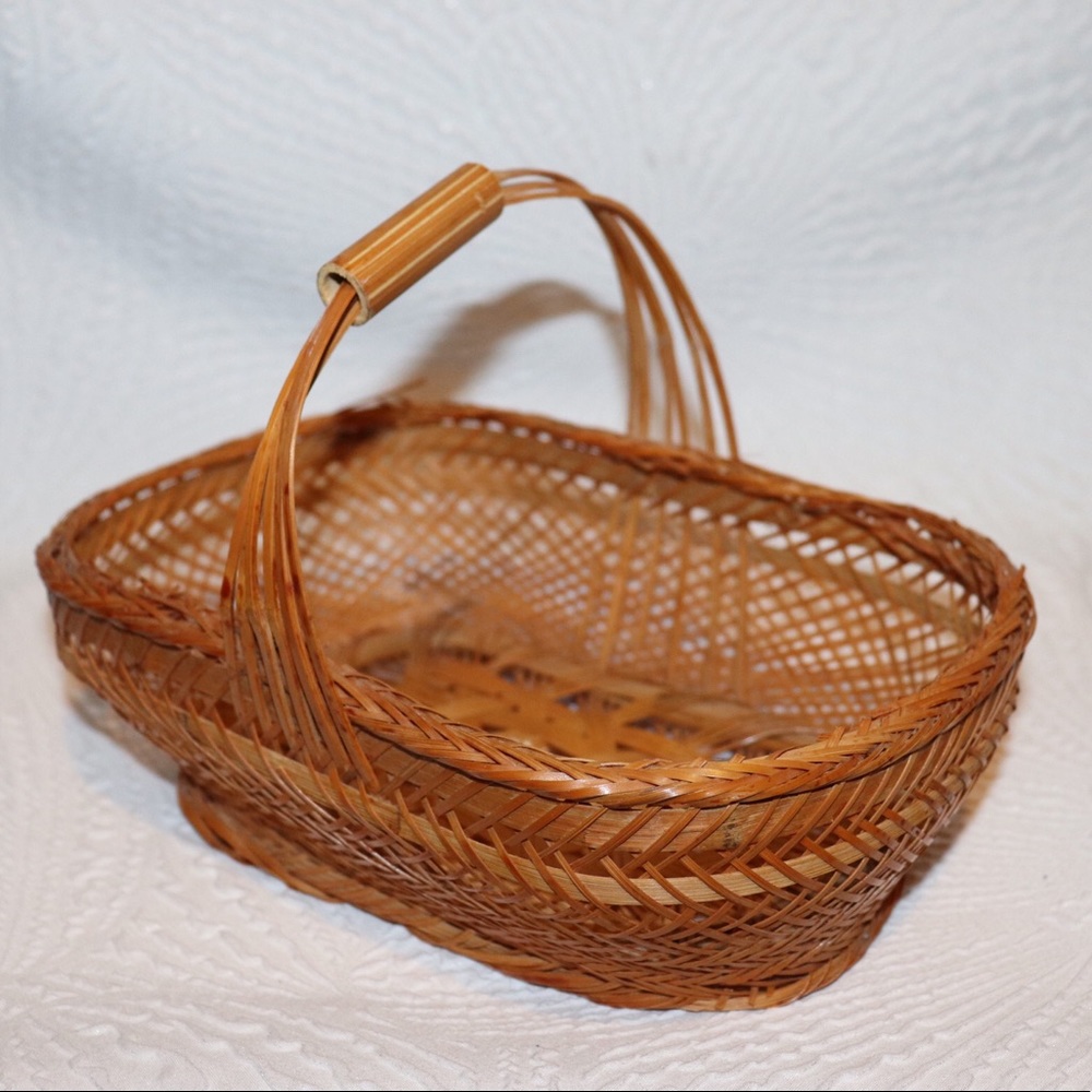 vintage wicker basket with handle